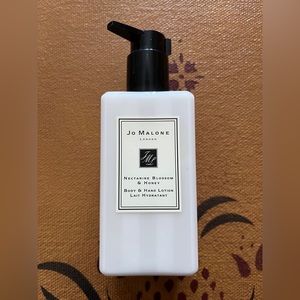 Jo Malone 250ml Nectarine Blossom & Honey Body and Hand Lotion